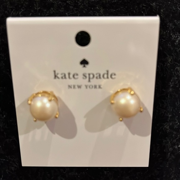 kate spade Jewelry - Kate Spade Pearl Gumdrop Studs / NWT